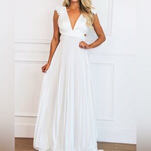 Elegant White Maxi Dress